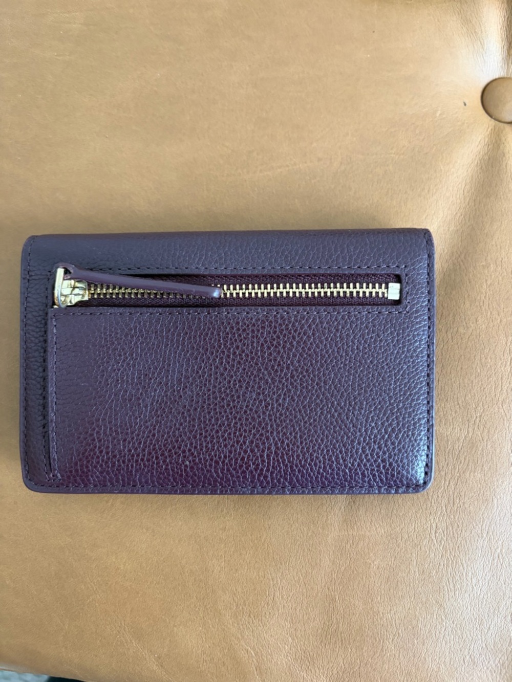 TUMI Pebbled Leather Wallet in Burgundy - Picture 2 of 3
